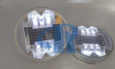 solar studs